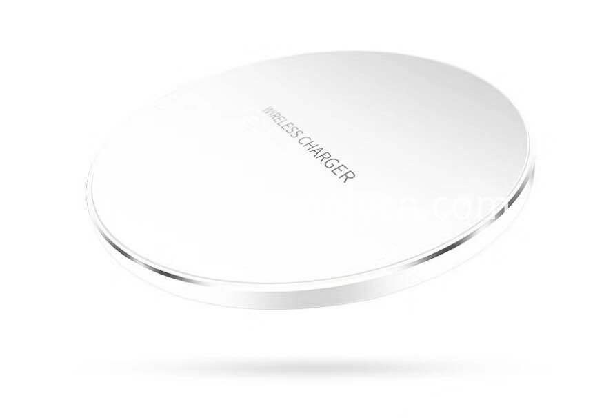 High End Metal Kabuk Hızlı Kablosuz Şarj Pedi High End Metal Shell Fast Wireless Charging Pad